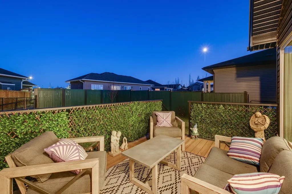 185 Riverwood Crescent Diamond Valley AB T0L 0H0