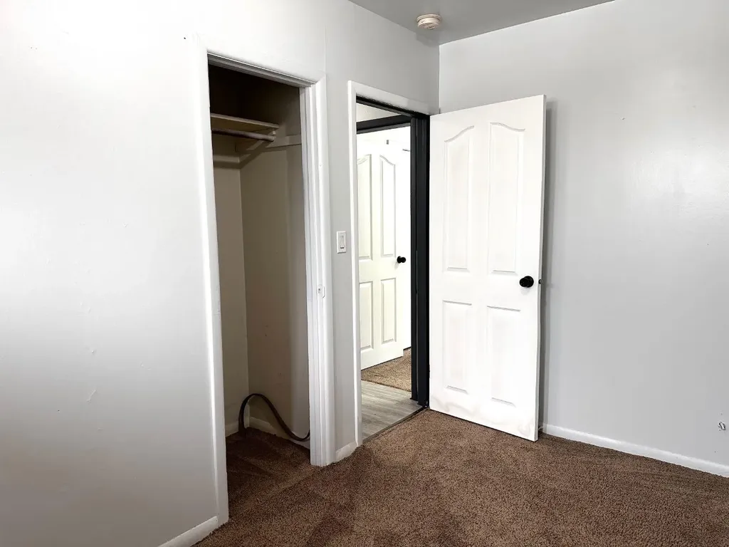 5217 53a Avenue Camrose AB T4V0Y7