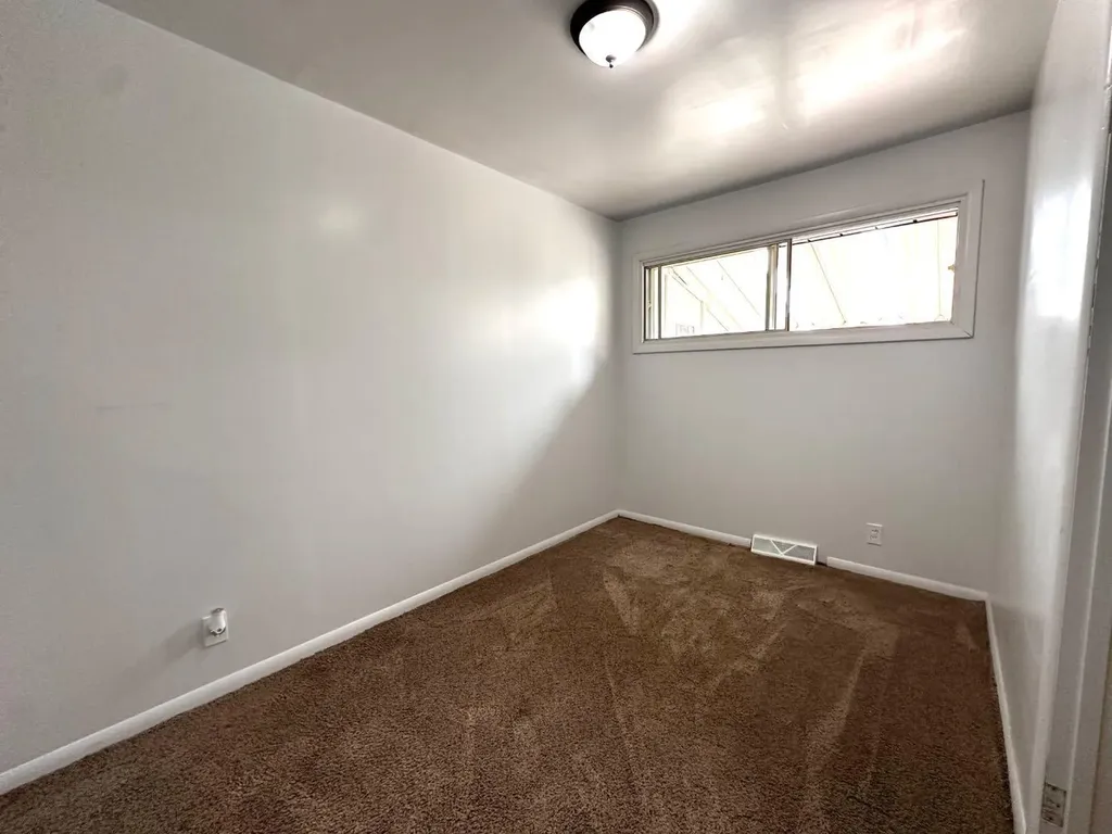 5217 53a Avenue Camrose AB T4V0Y7