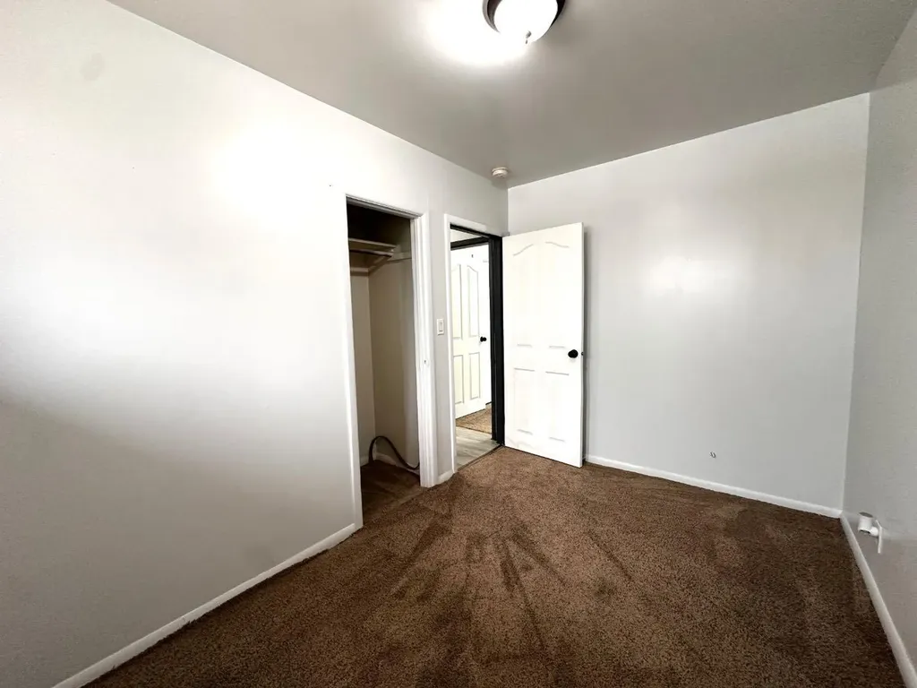 5217 53a Avenue Camrose AB T4V0Y7