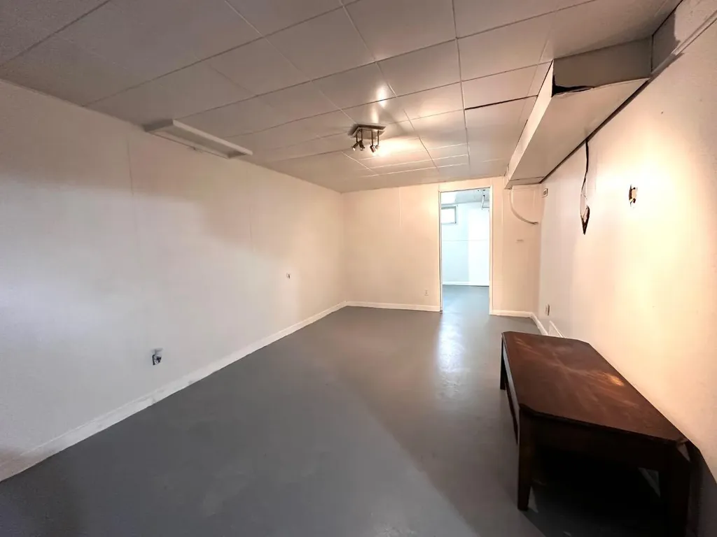 5217 53a Avenue Camrose AB T4V0Y7