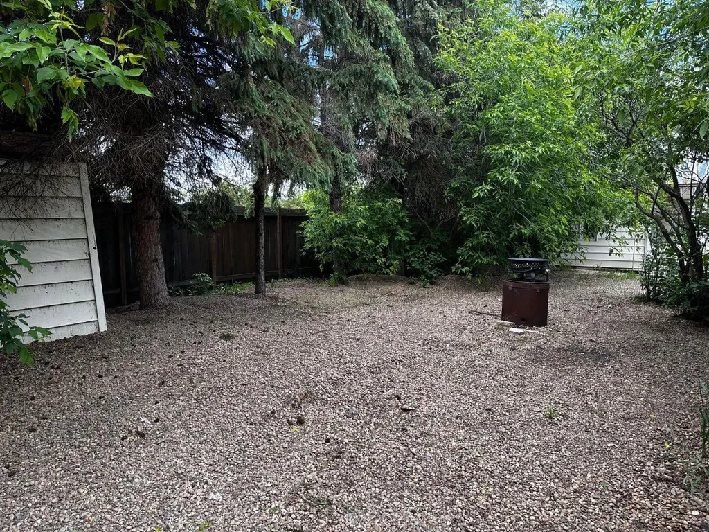 5217 53a Avenue Camrose AB T4V0Y7