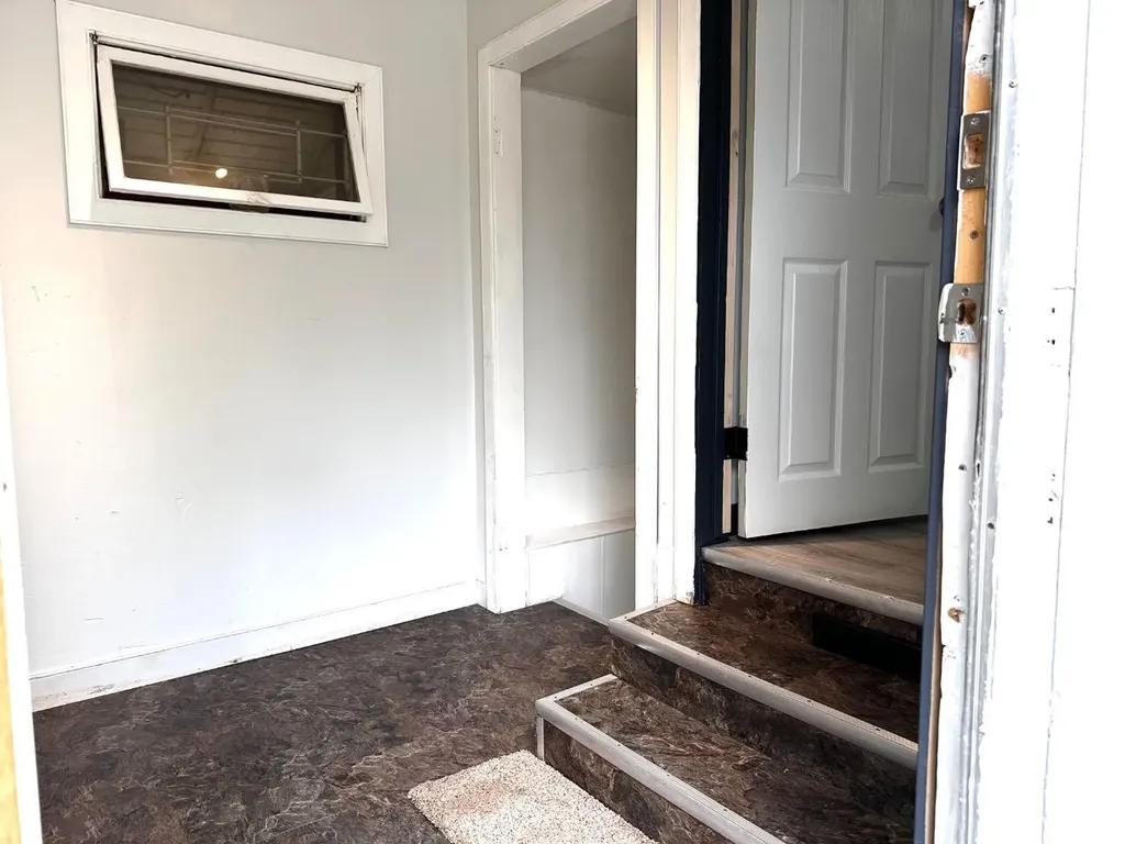 5217 53a Avenue Camrose AB T4V0Y7
