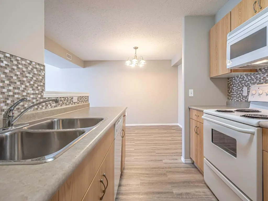 1901 52 Avenue Lloydminster AB T9V 3K7