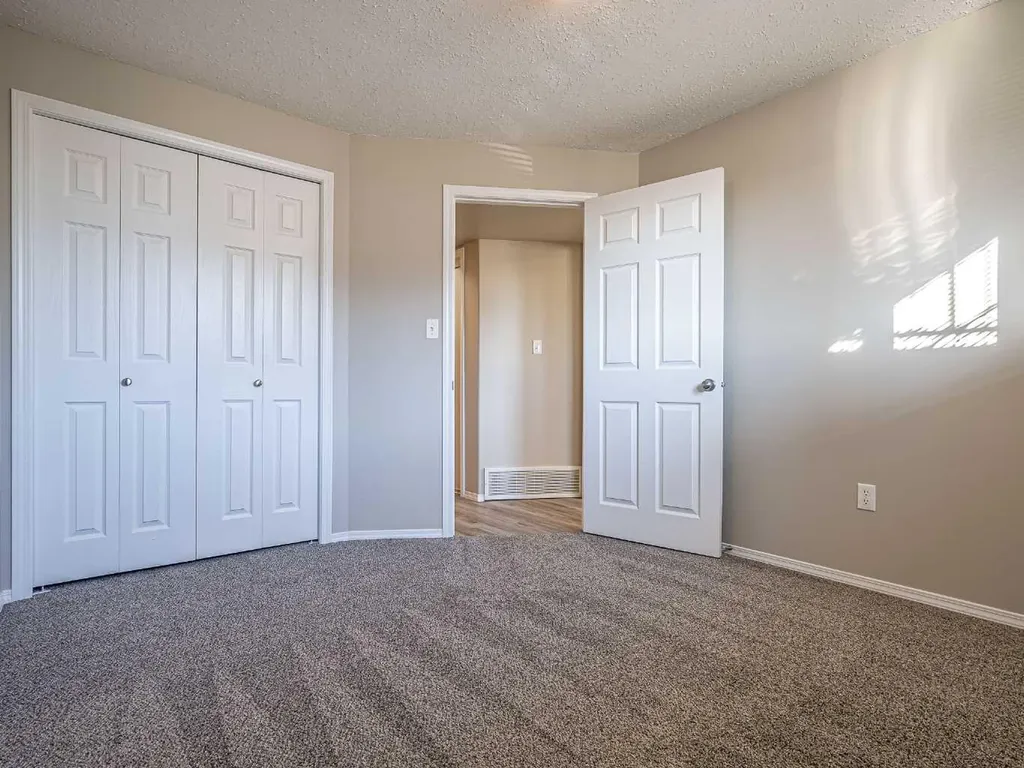 1901 52 Avenue Lloydminster AB T9V 3K7