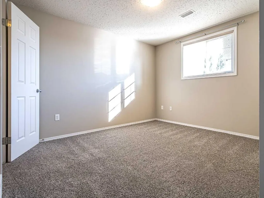 1901 52 Avenue Lloydminster AB T9V 3K7