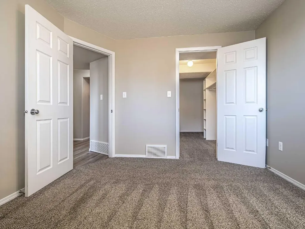 1901 52 Avenue Lloydminster AB T9V 3K7