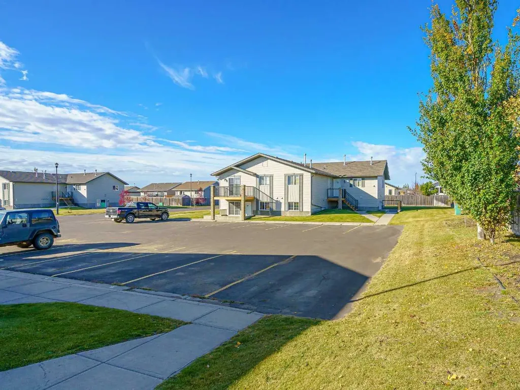 1901 52 Avenue Lloydminster AB T9V 3K7