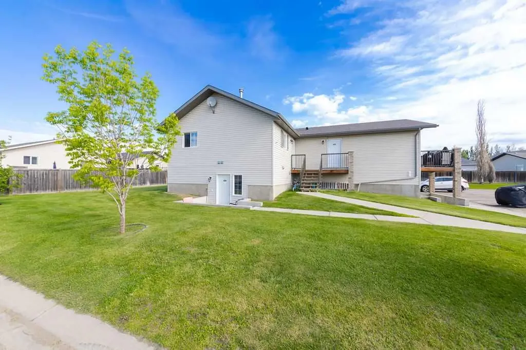 1901 52 Avenue Lloydminster AB T9V 3K7