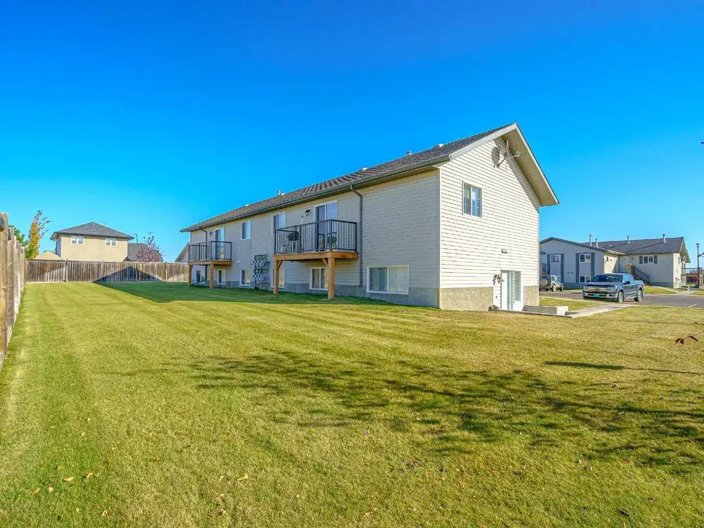1901 52 Avenue Lloydminster AB T9V 3K7