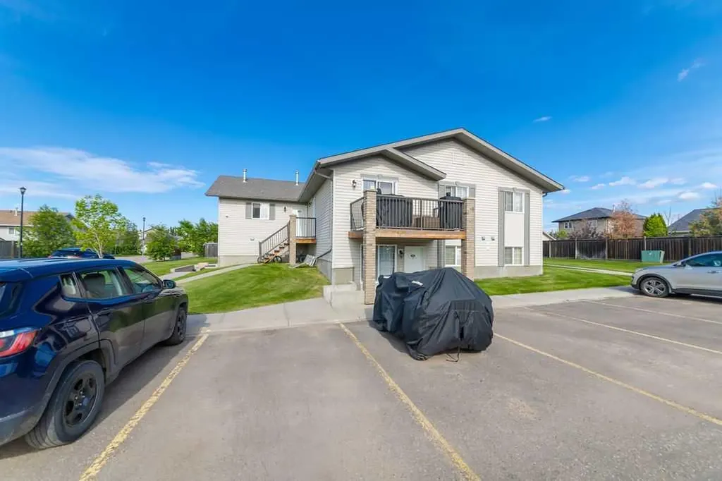 1901 52 Avenue Lloydminster AB T9V 3K7