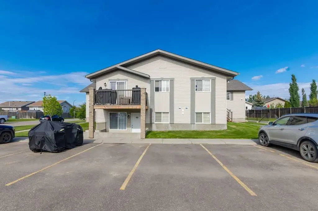 1901 52 Avenue Lloydminster AB T9V 3K7