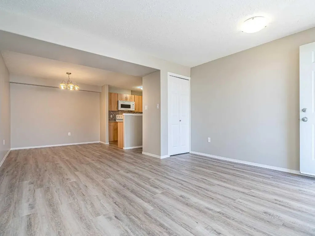 1901 52 Avenue Lloydminster AB T9V 3K7