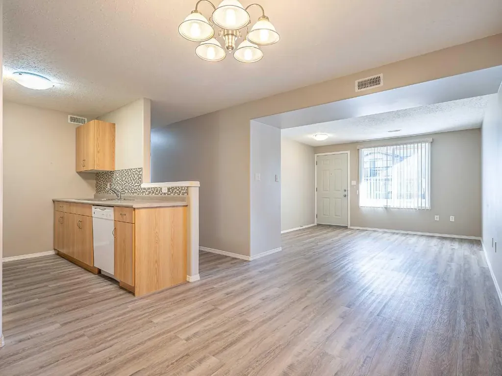 1901 52 Avenue Lloydminster AB T9V 3K7