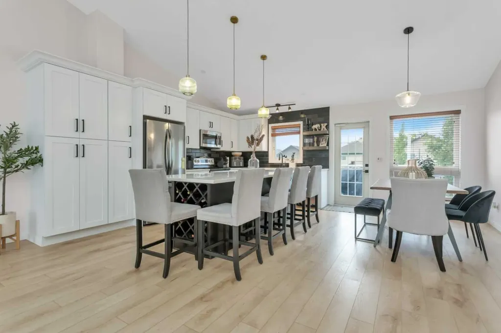 33 Walker Boulevard Red Deer AB T4L 7E4