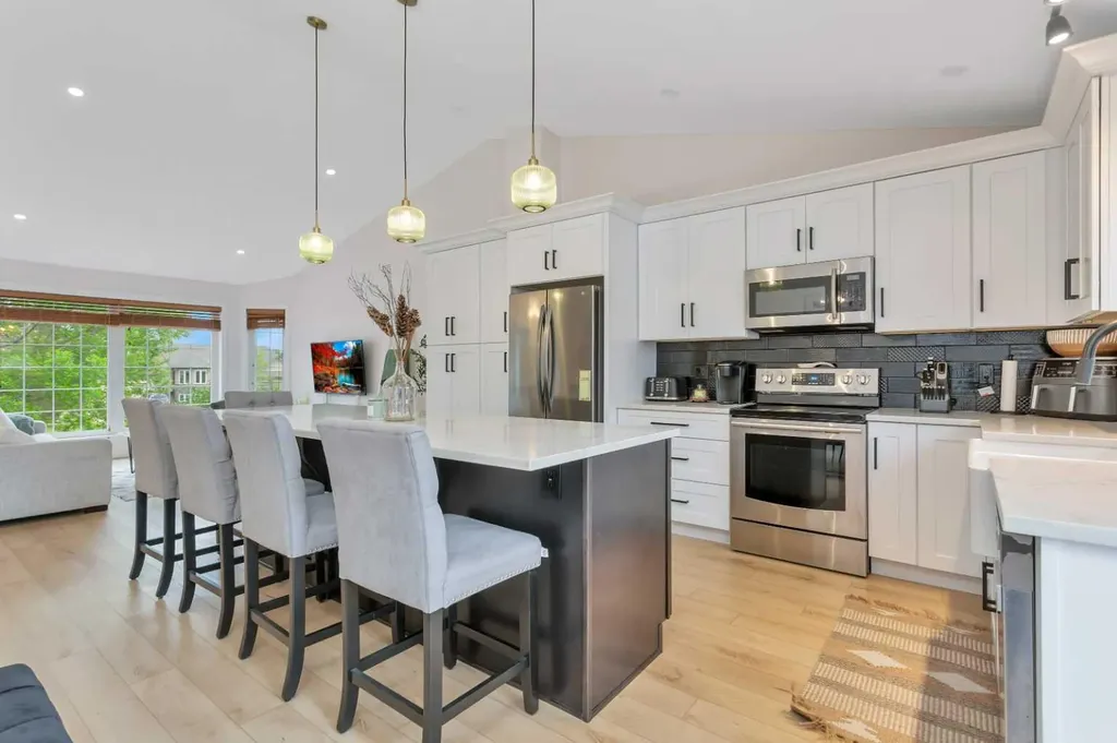 33 Walker Boulevard Red Deer AB T4L 7E4
