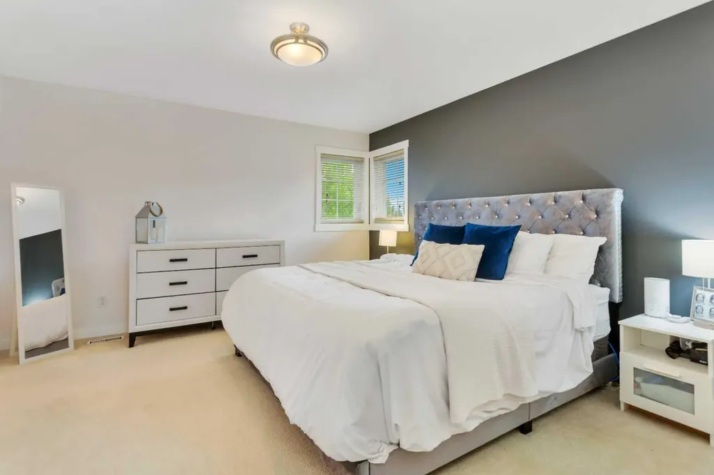 33 Walker Boulevard Red Deer AB T4L 7E4