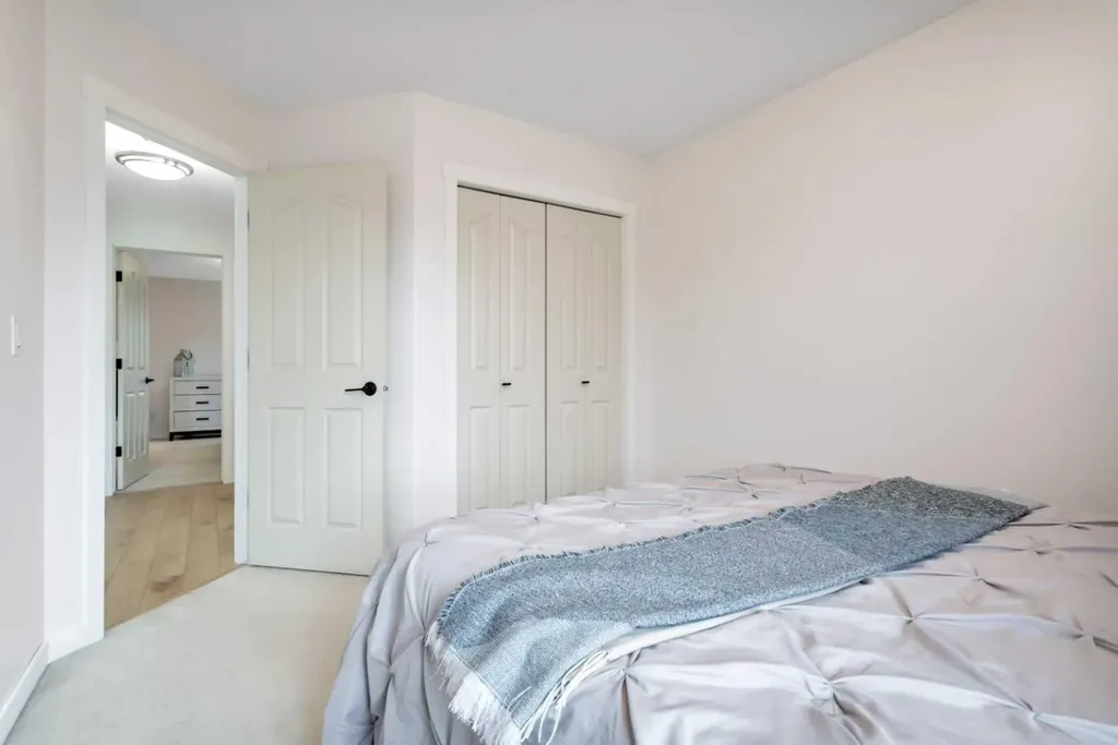 33 Walker Boulevard Red Deer AB T4L 7E4