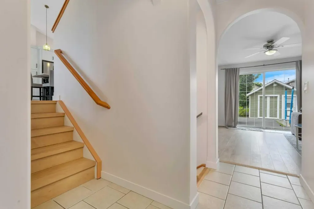 33 Walker Boulevard Red Deer AB T4L 7E4