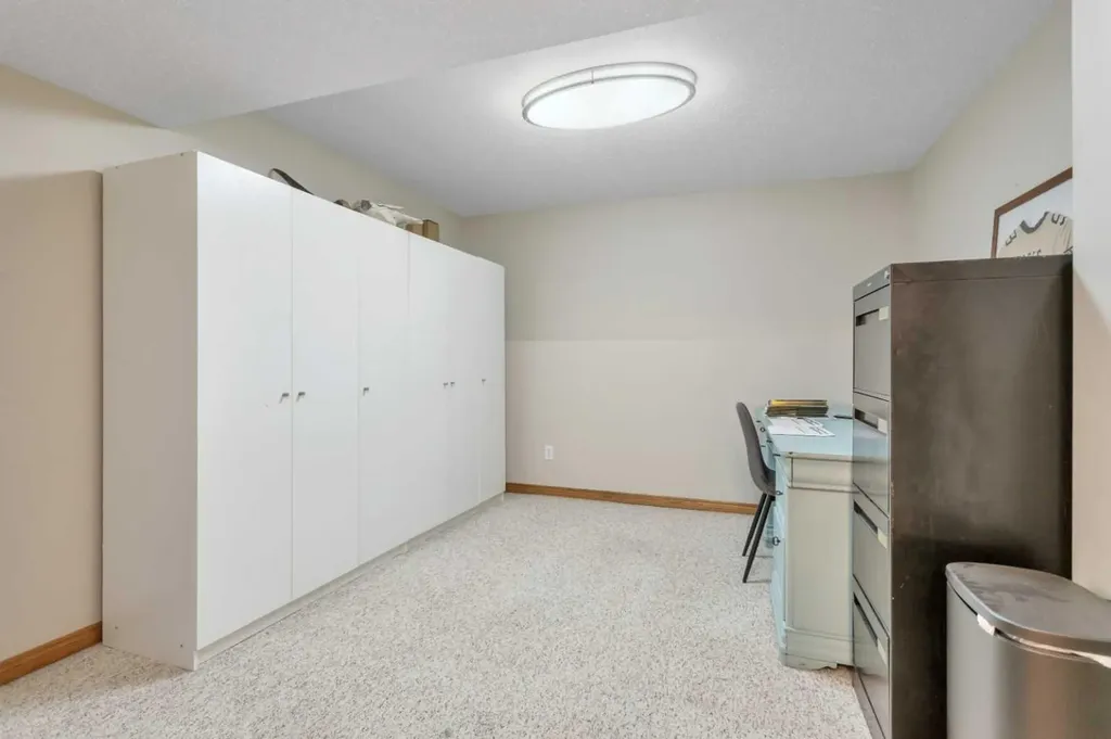 33 Walker Boulevard Red Deer AB T4L 7E4