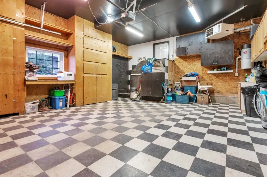 33 Walker Boulevard Red Deer AB T4L 7E4
