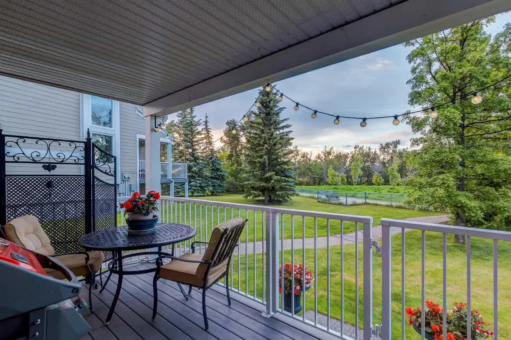 142 Inglewood Point SE Calgary AB T2G 5K6