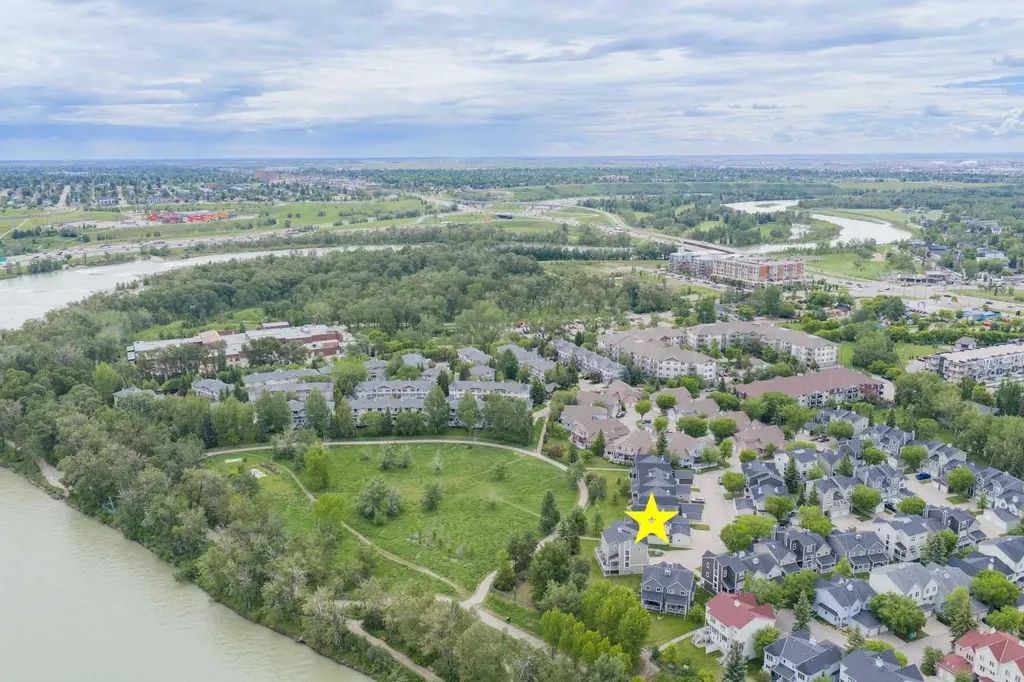142 Inglewood Point SE Calgary AB T2G 5K6