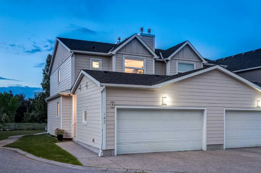 142 Inglewood Point SE Calgary AB T2G 5K6