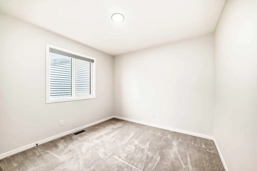 305 Edith Road NW Calgary AB T3R 1Y8