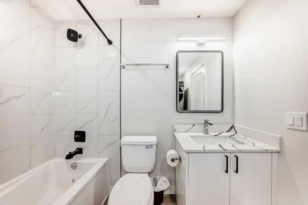 305 Edith Road NW Calgary AB T3R 1Y8