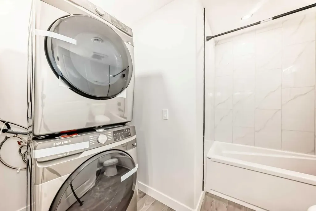 305 Edith Road NW Calgary AB T3R 1Y8