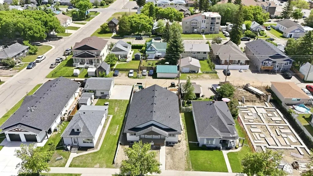 5131 52 Street Lacombe AB T4L 1H9