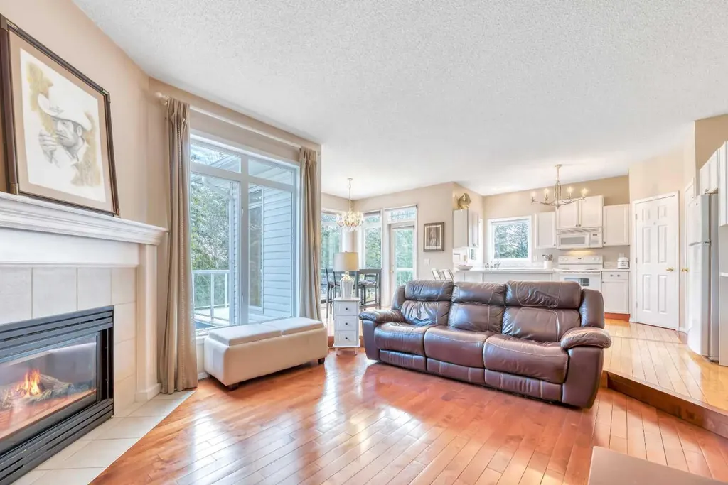 185 Douglas Glen Heath SE Calgary AB T2Z 2N1