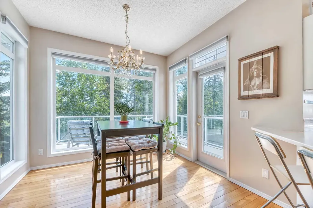 185 Douglas Glen Heath SE Calgary AB T2Z 2N1