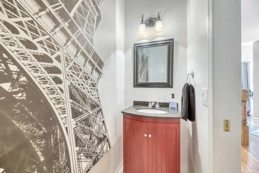 185 Douglas Glen Heath SE Calgary AB T2Z 2N1
