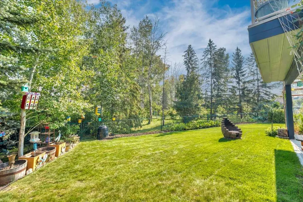 185 Douglas Glen Heath SE Calgary AB T2Z 2N1