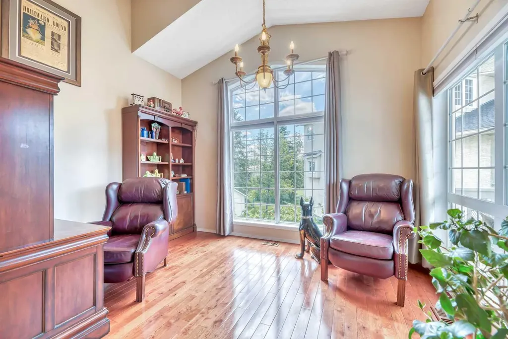185 Douglas Glen Heath SE Calgary AB T2Z 2N1