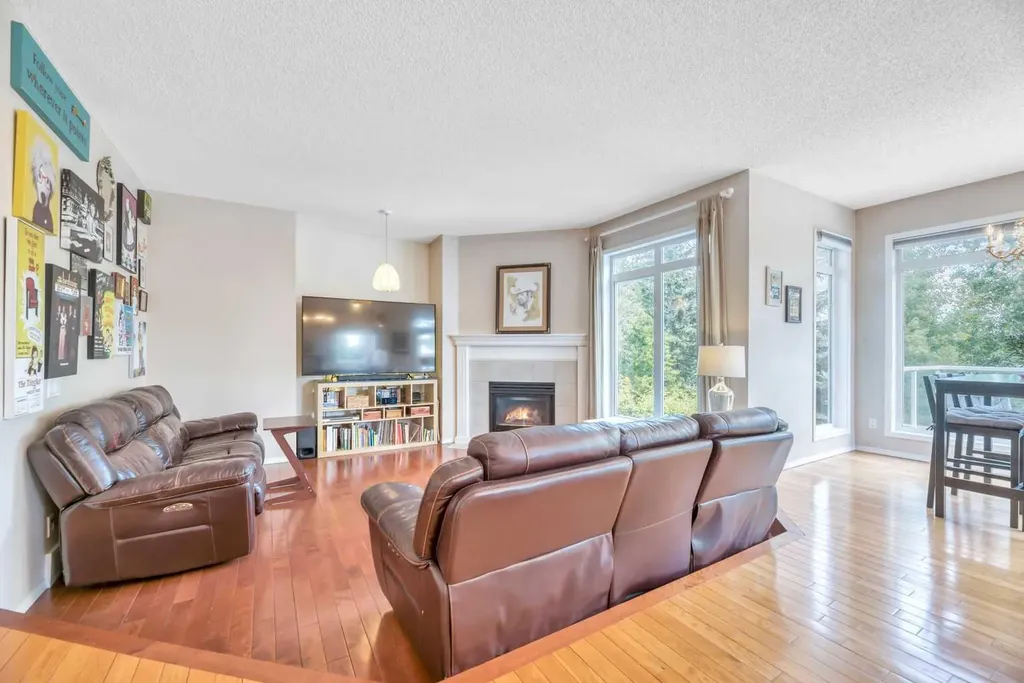 185 Douglas Glen Heath SE Calgary AB T2Z 2N1