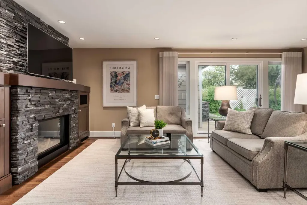 27 Westview Drive SW Calgary AB T3C 2R8
