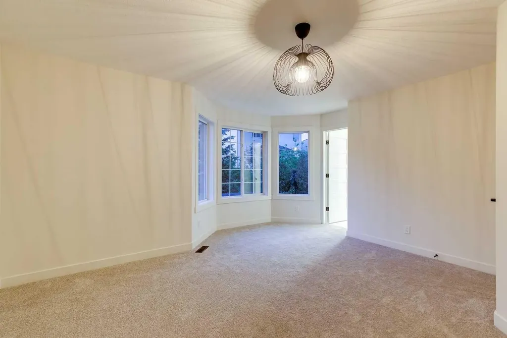 16 Simcrest Point SW Calgary AB T3H 4K1