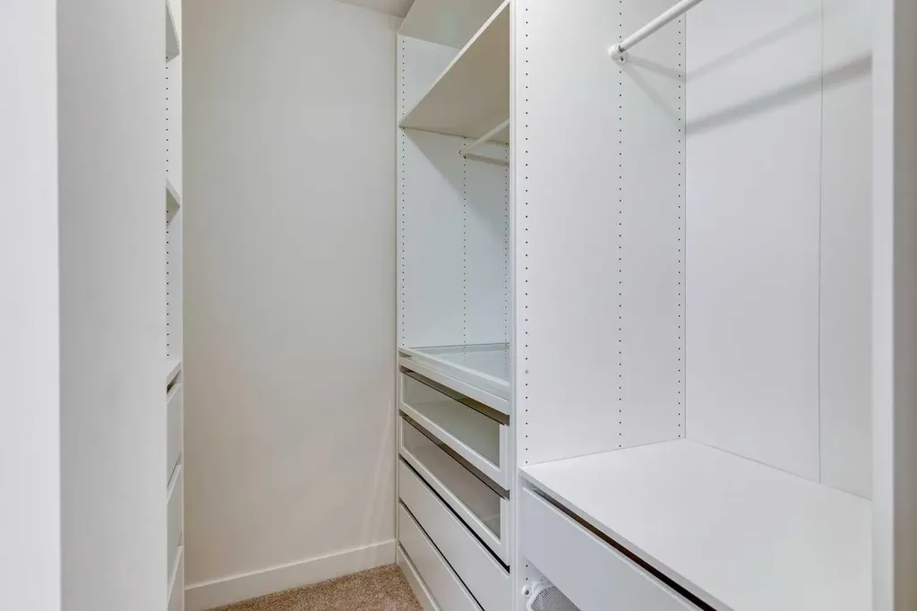 16 Simcrest Point SW Calgary AB T3H 4K1