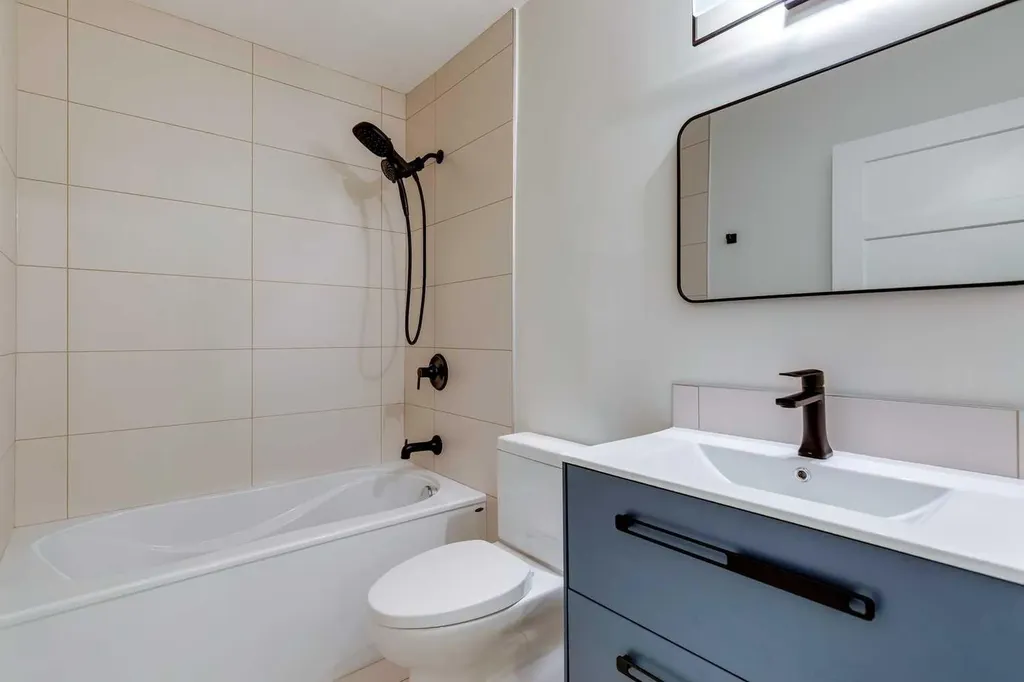 16 Simcrest Point SW Calgary AB T3H 4K1