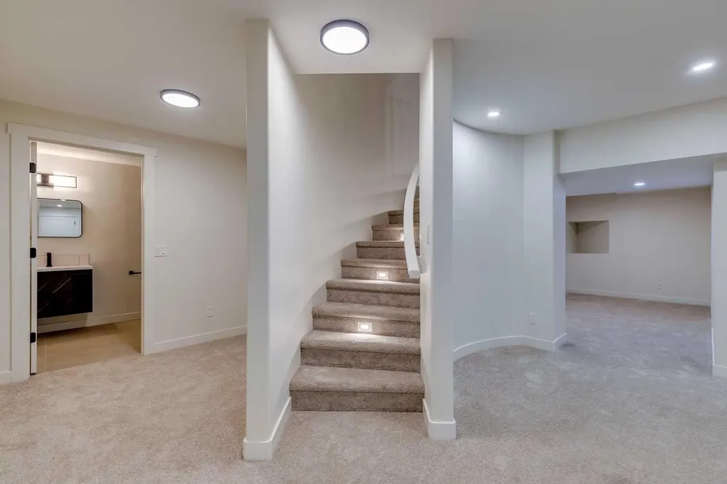 16 Simcrest Point SW Calgary AB T3H 4K1
