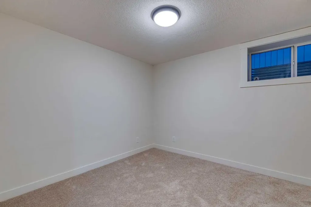 16 Simcrest Point SW Calgary AB T3H 4K1