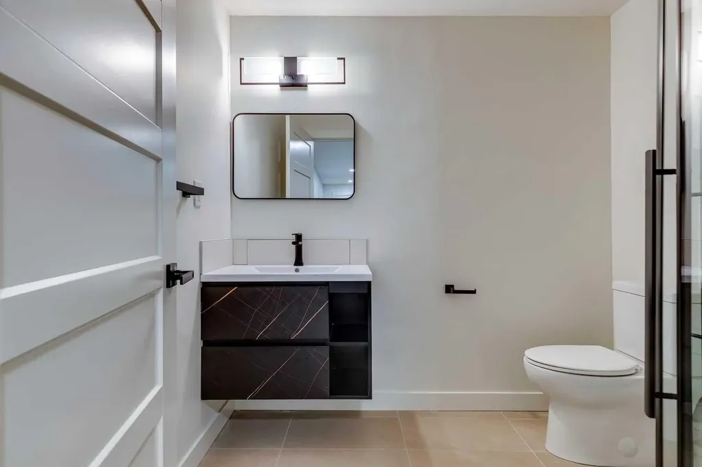 16 Simcrest Point SW Calgary AB T3H 4K1