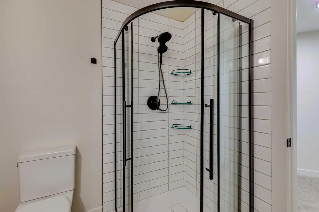 16 Simcrest Point SW Calgary AB T3H 4K1