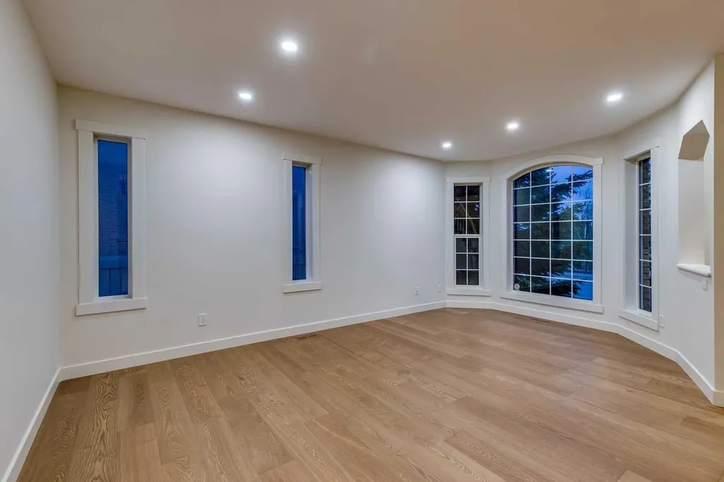 16 Simcrest Point SW Calgary AB T3H 4K1
