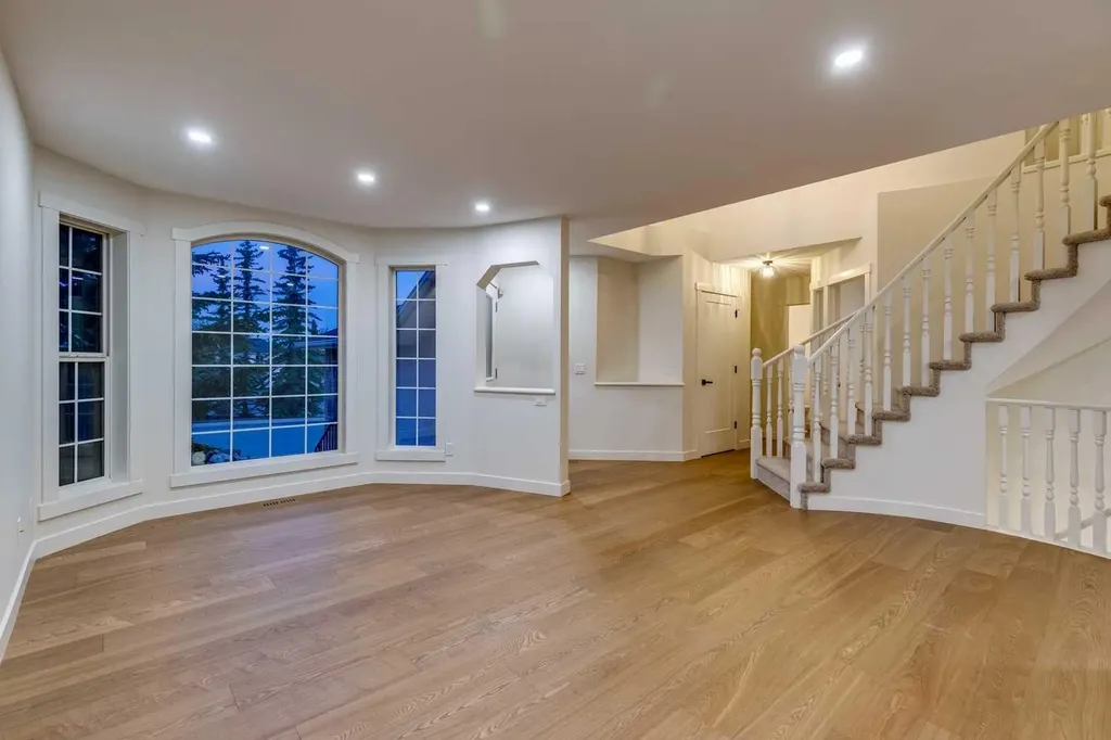 16 Simcrest Point SW Calgary AB T3H 4K1