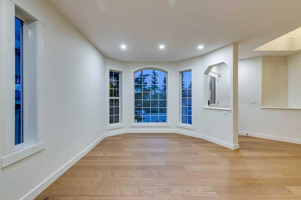 16 Simcrest Point SW Calgary AB T3H 4K1