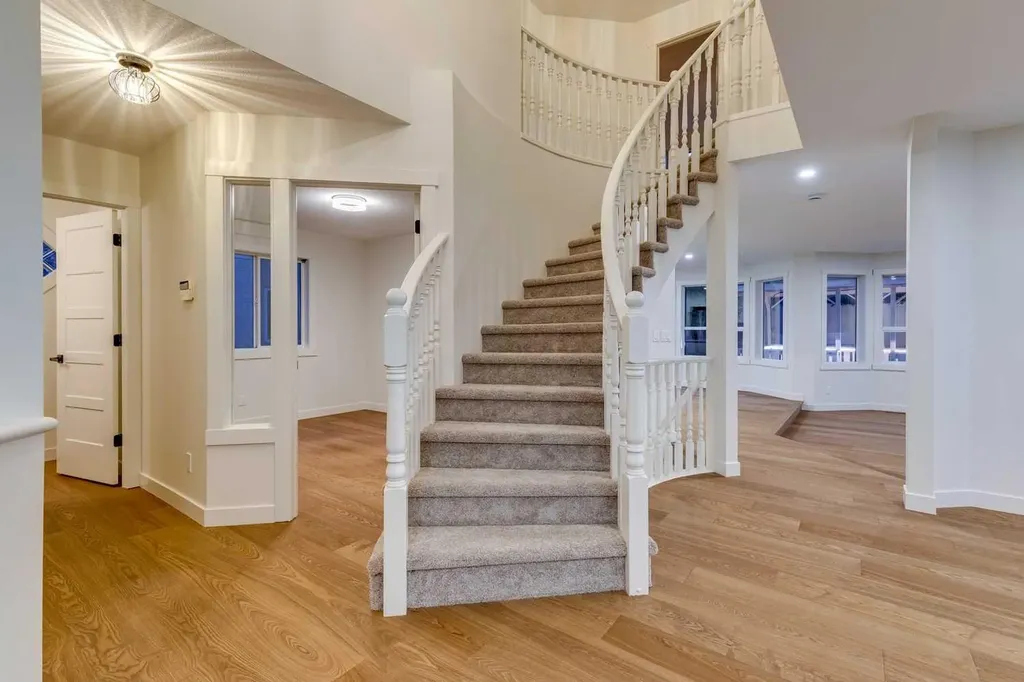 16 Simcrest Point SW Calgary AB T3H 4K1
